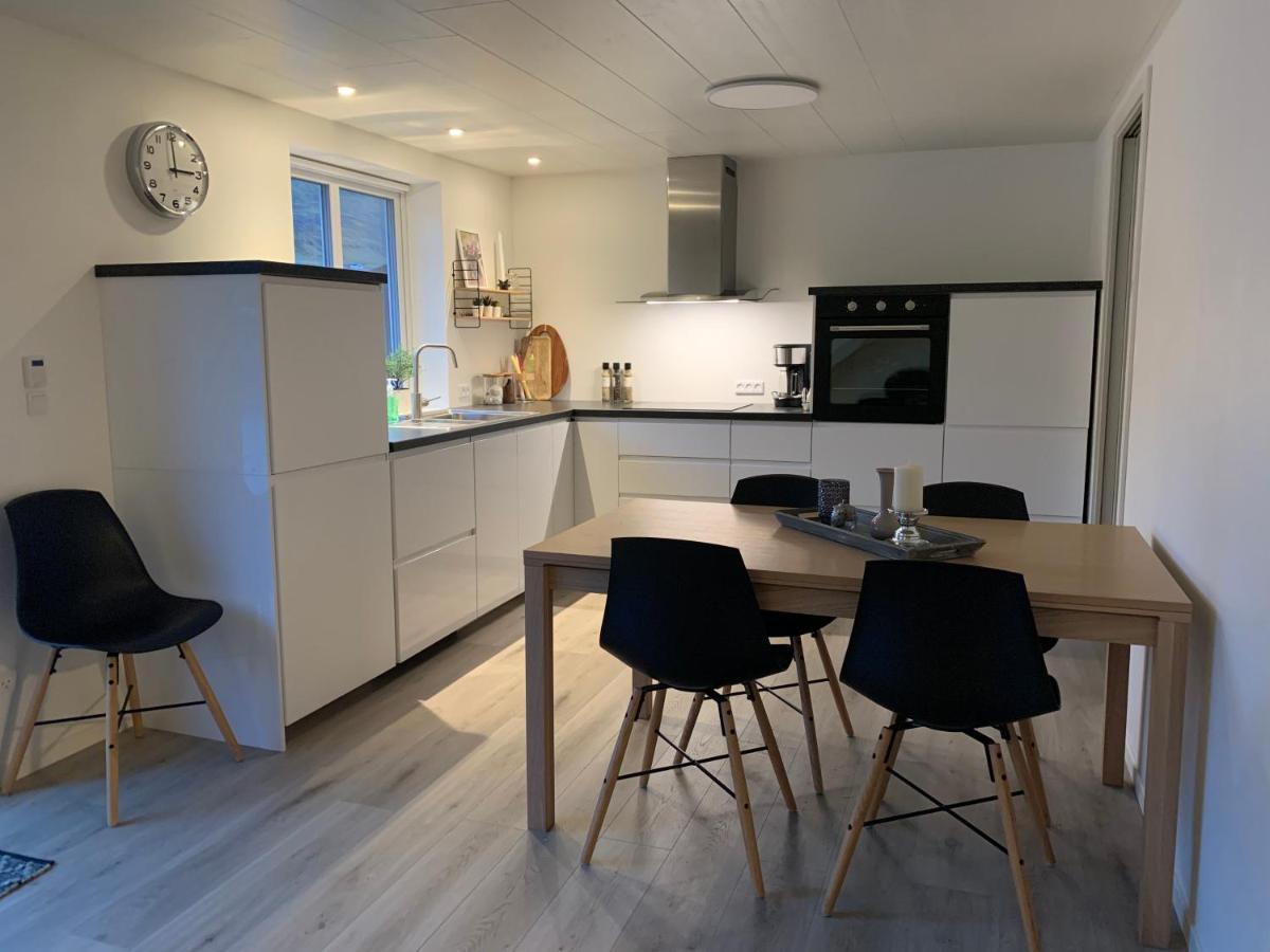 Spacious Apartment On N.P.Gota 8A, Klaksvík Εξωτερικό φωτογραφία